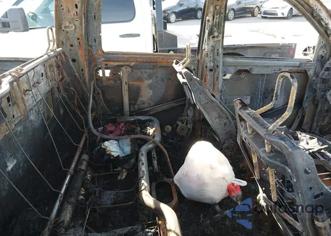 2017 Ram 2500 Tradesman 4X4 6'4 Box z USA, uszkodzony, nr VIN 3C6UR5CJ1HG744312